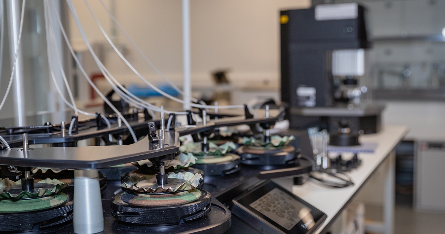 Textiles Testing Protective Wear for Wet Abrasion