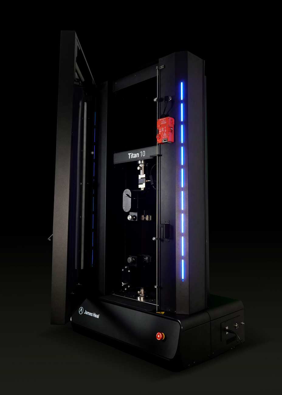 TITAN 10/25 door safety