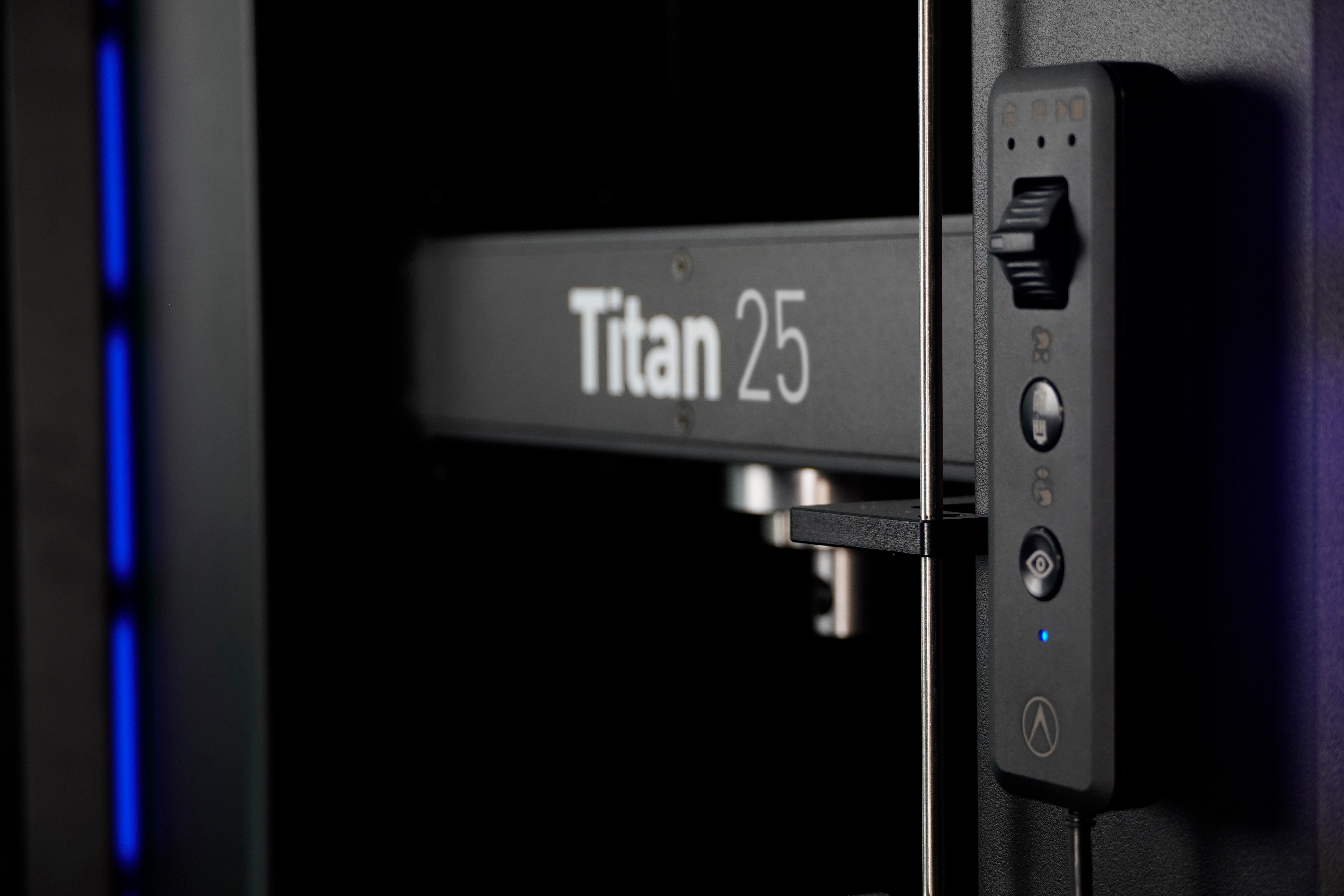 Titan 25 crossbar